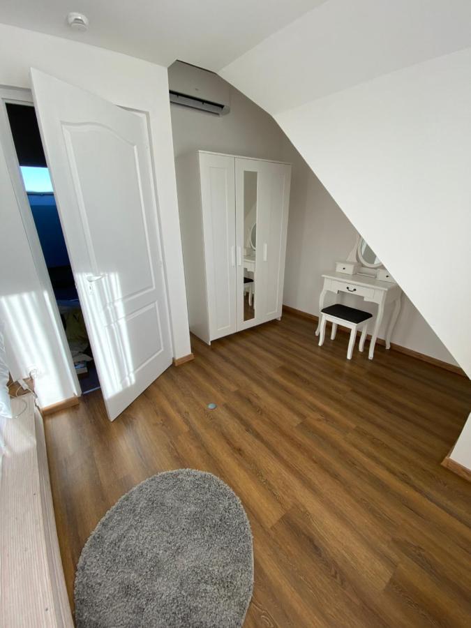 Platan Apartmanhaz บาลาตองโยรอค ภายนอก รูปภาพ