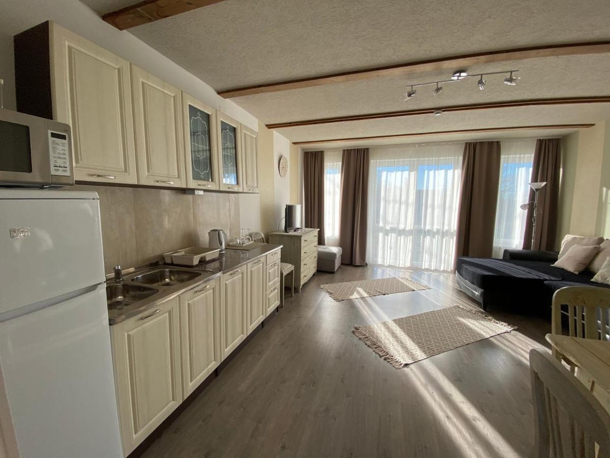 Platan Apartmanhaz บาลาตองโยรอค ภายนอก รูปภาพ