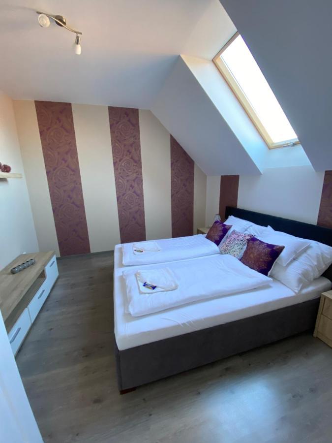 Platan Apartmanhaz บาลาตองโยรอค ภายนอก รูปภาพ