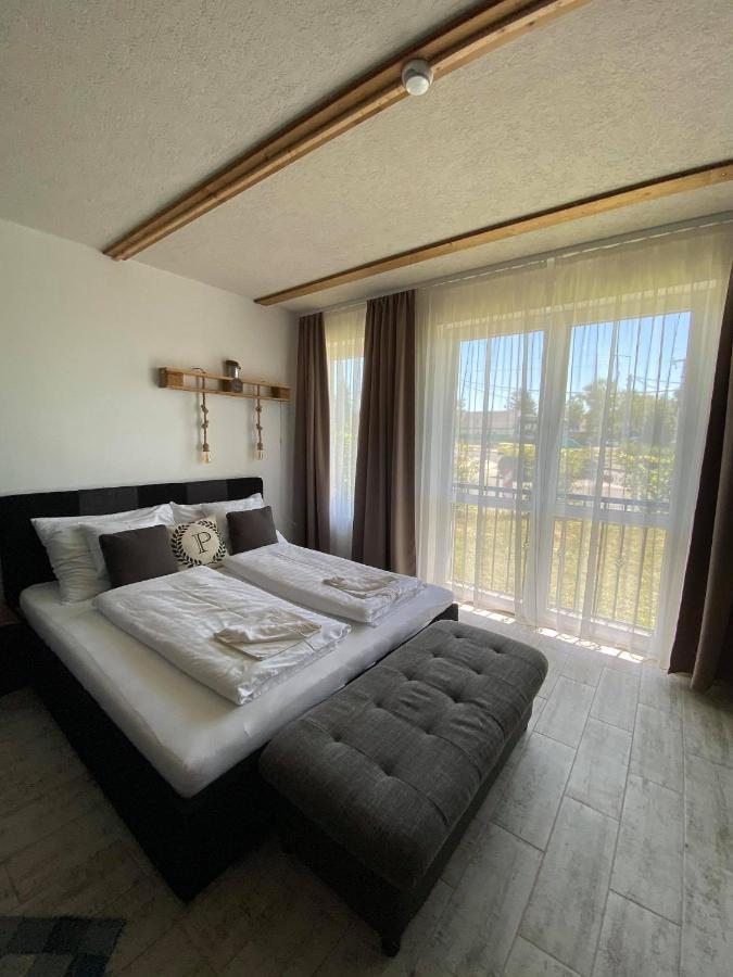 Platan Apartmanhaz บาลาตองโยรอค ภายนอก รูปภาพ