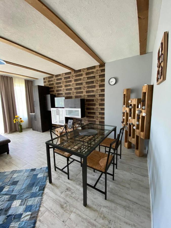 Platan Apartmanhaz บาลาตองโยรอค ภายนอก รูปภาพ