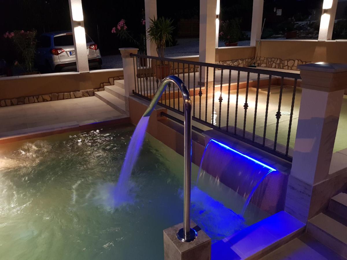 Platan Apartmanhaz บาลาตองโยรอค ภายนอก รูปภาพ